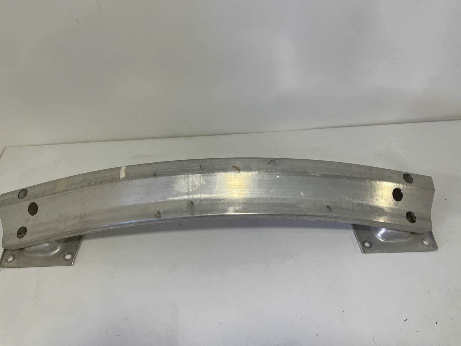 Tesla Model 3 lökhárító merevítő