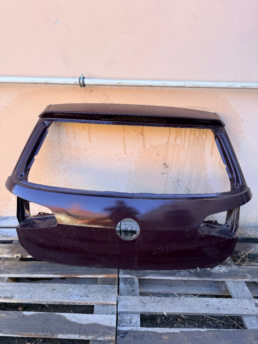 Volkswagen Golf VII csomagtérajtó